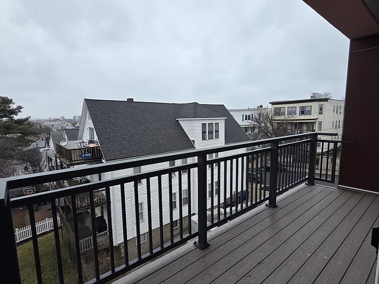 10 Franklin Ave #207 — Photo 10