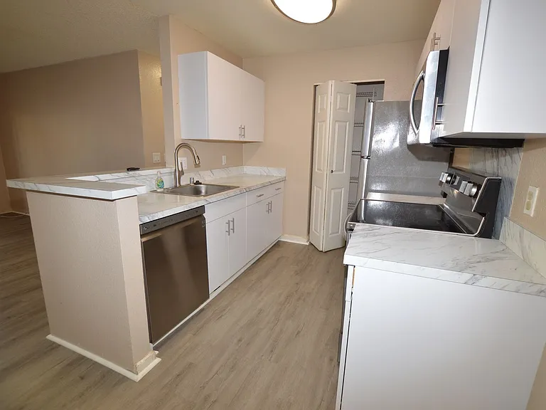 94-209 Lumiaina Pl #J103 — Photo 4