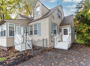 12 Reddick Dr, North Syracuse, NY 13212