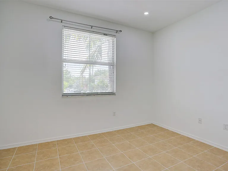 2851 W Prospect Rd #305 — Photo 17