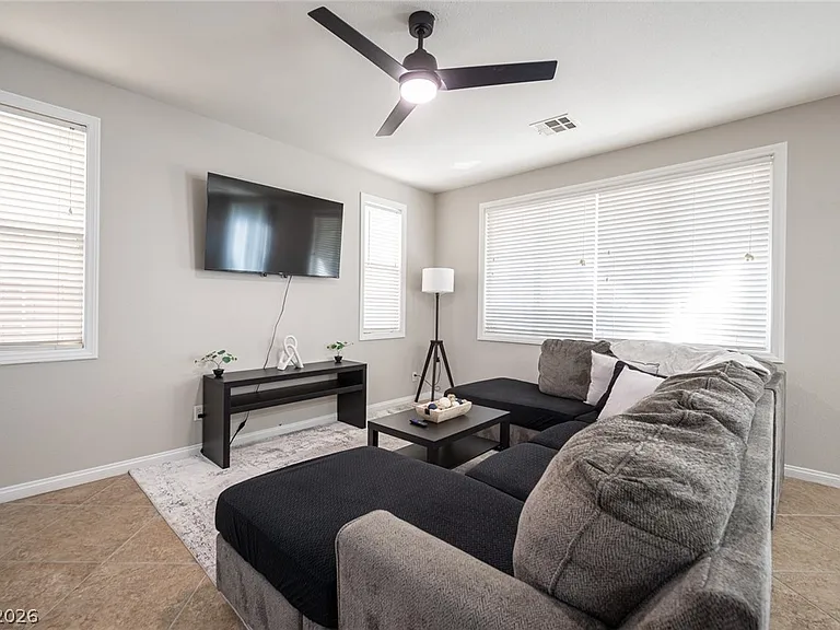 641 Solitude Point Ave — Photo 5