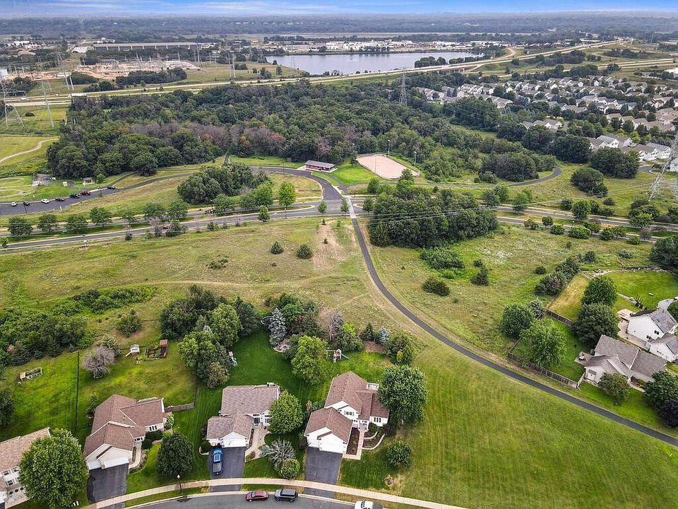7073 Sussex Ln, Shakopee, MN 55379 | MLS #6772121 | Zillow