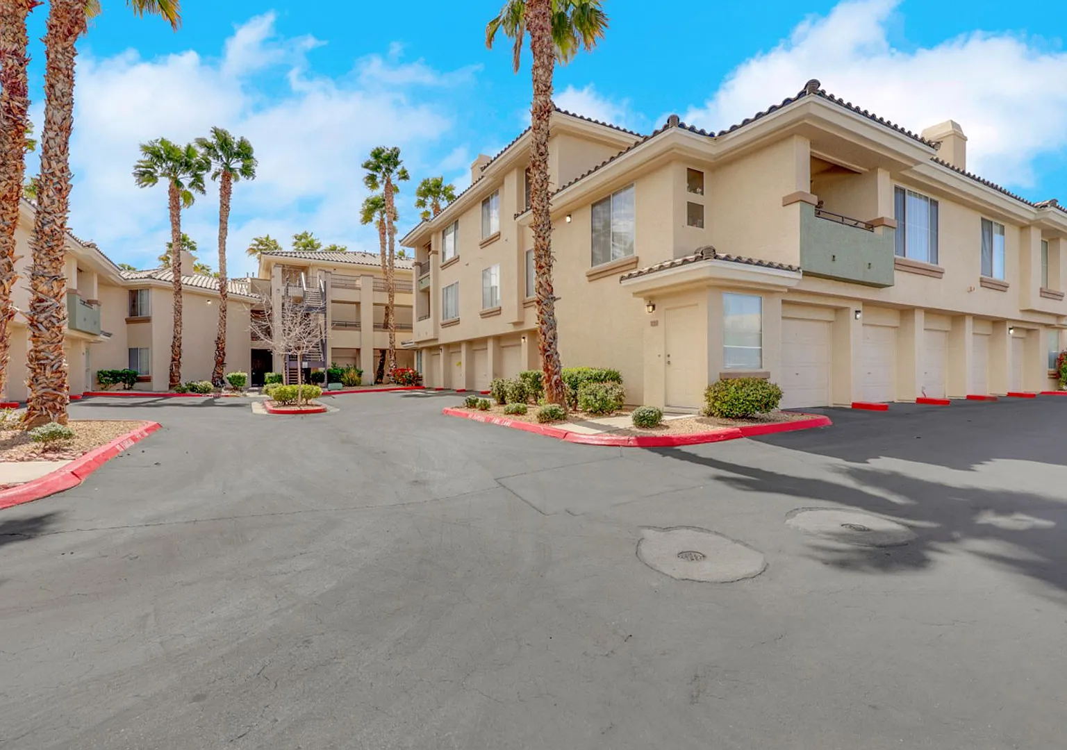 Beautiful 1st Floor Condo In Fantastic Sw Location! — Photo 1