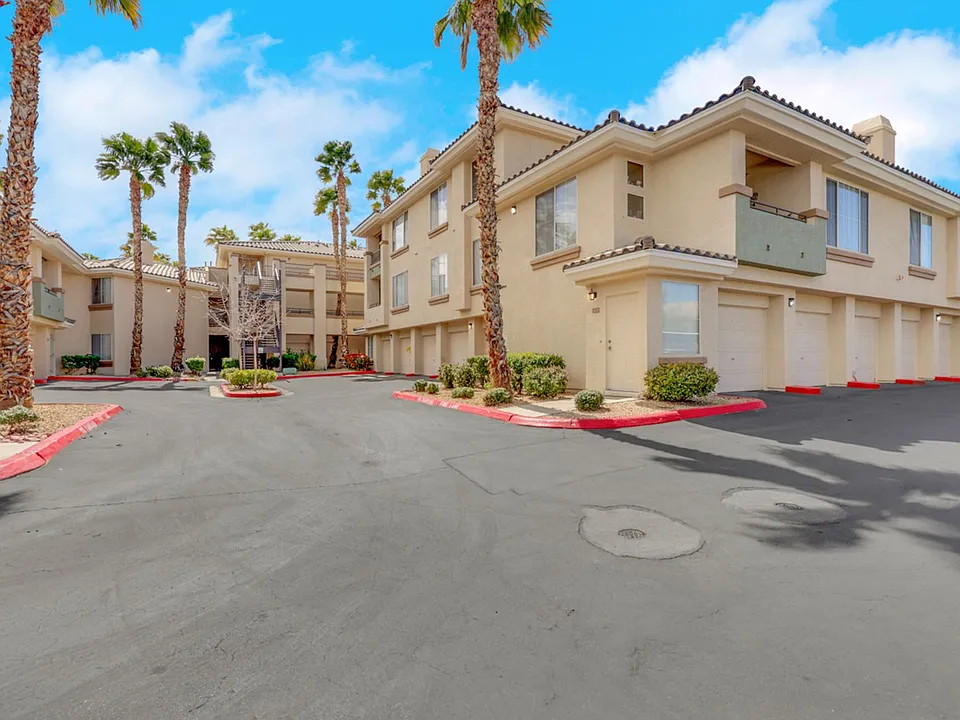 7103 S Durango Dr #108
