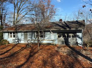 233 Horseshoe Dr, Mars, PA 16046