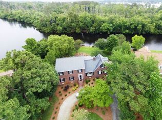 2406 Harbor Island Rd, New Bern, NC 28562