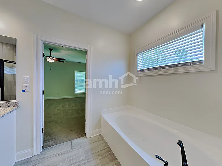 4130 Vineyard Dr — Photo 10