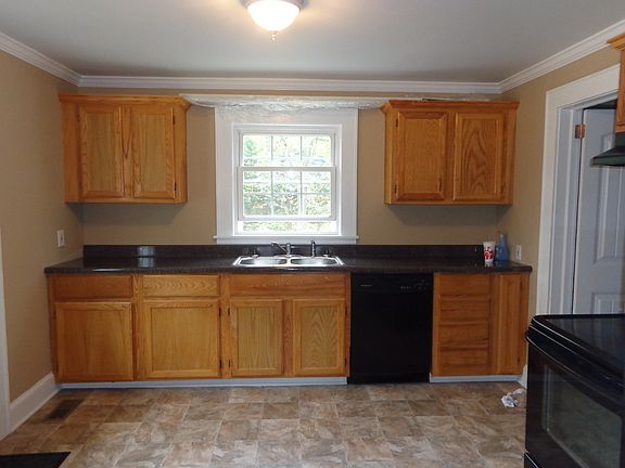 Kitchen with Oak Cabinets