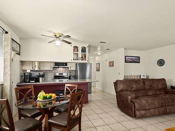 3rd image of 208 N O St #208