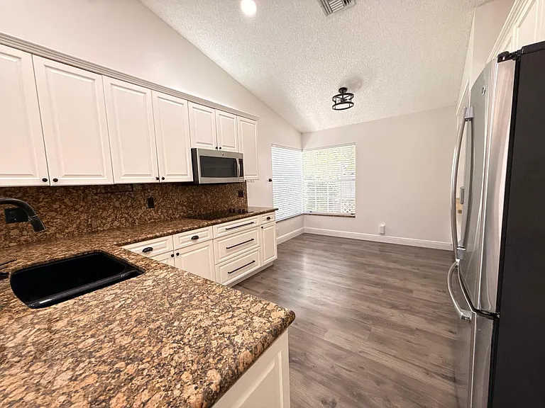 11042 Topeka Pl — Photo 18