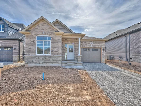 407 Louisa St, Fort Erie, ON L2A 6S5