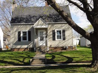 808 10th St NE, Mason City, IA 50401