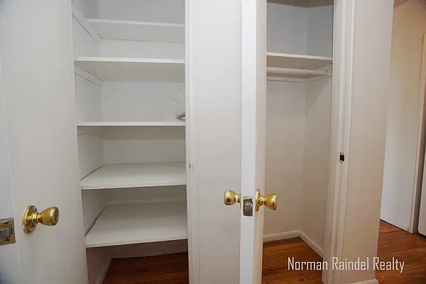Rented by Norman Raindel, LREB | media 35