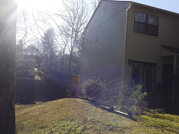2nd image of 8400 Olde Colony Trl APT 42