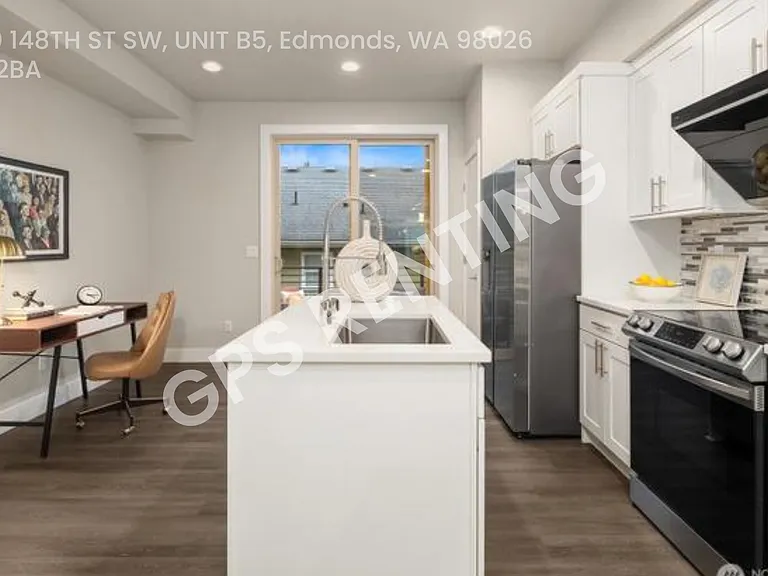 5020 148th St SW #B5 — Photo 15