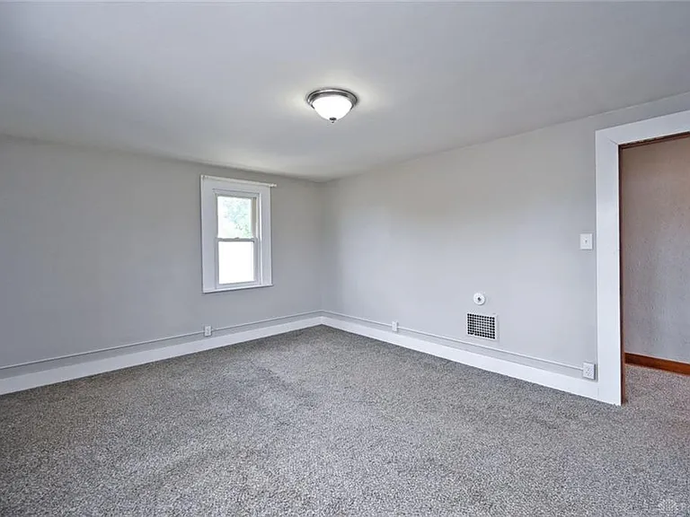 2368 Fauver Ave — Photo 22