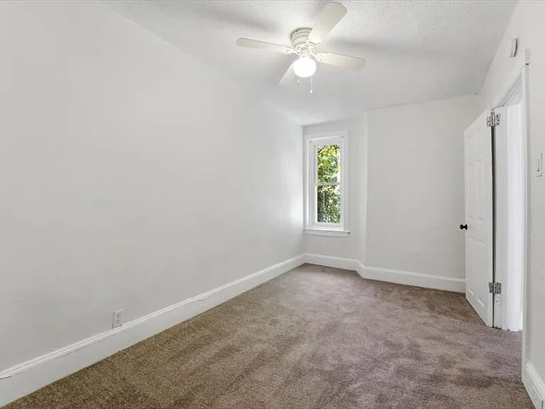 5538 Walton Ave — Photo 11