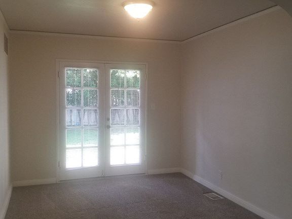 5th image of 1452 W Elmwood Ave