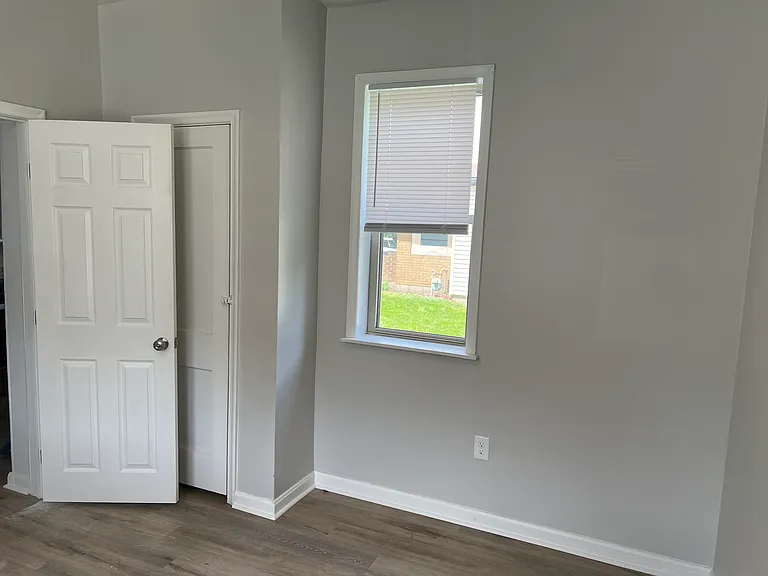 220 Locust Ave — Photo 10