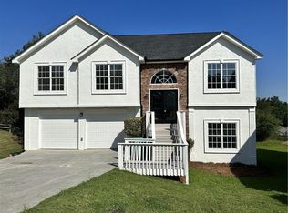 1235 Old Greystone Dr, Lithonia, GA 30058