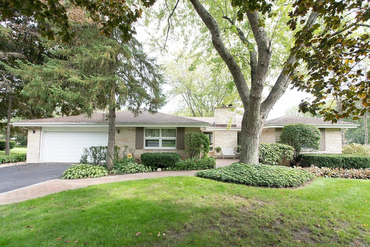 44 Lagoon Dr photo 1