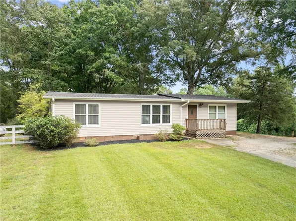 3632 Clarks Bridge Rd, Gainesville, GA 30506