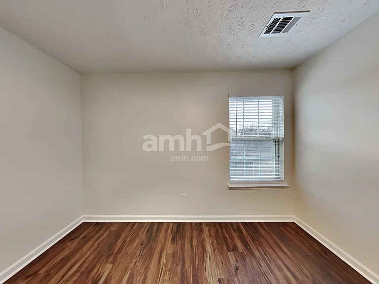 302 Springmoor Ln — Photo 12