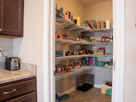 5th image of 6562 Laurelwood Dr