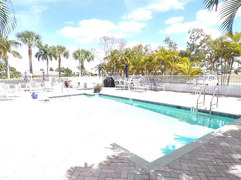 1431 Aqui Esta Dr #411 — Photo 37
