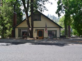 22828 Waters Dr, Crestline, CA 92325