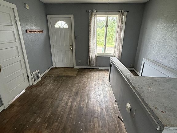 5th image of 1311 96th Ave W