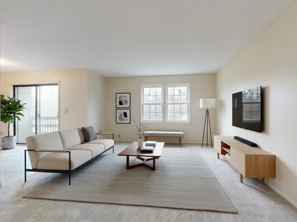 46 Twin Oaks Terrace, South Burlington, VT 05403