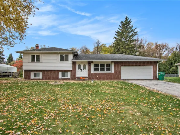 15902 Meadowview Dr, Buchanan, MI 49107
