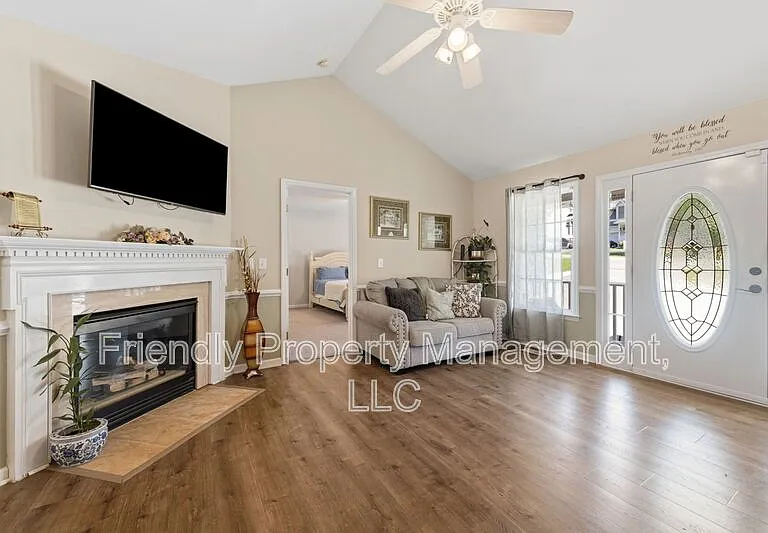 1608 Rogers Pointe Ln — Photo 6