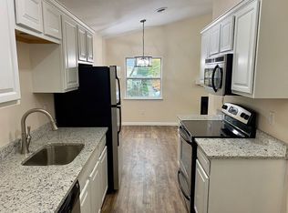 1303 Cambridge Manor Dr, Scotia, NY 12302