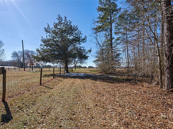 4th image of 2841 Cole Springs Road