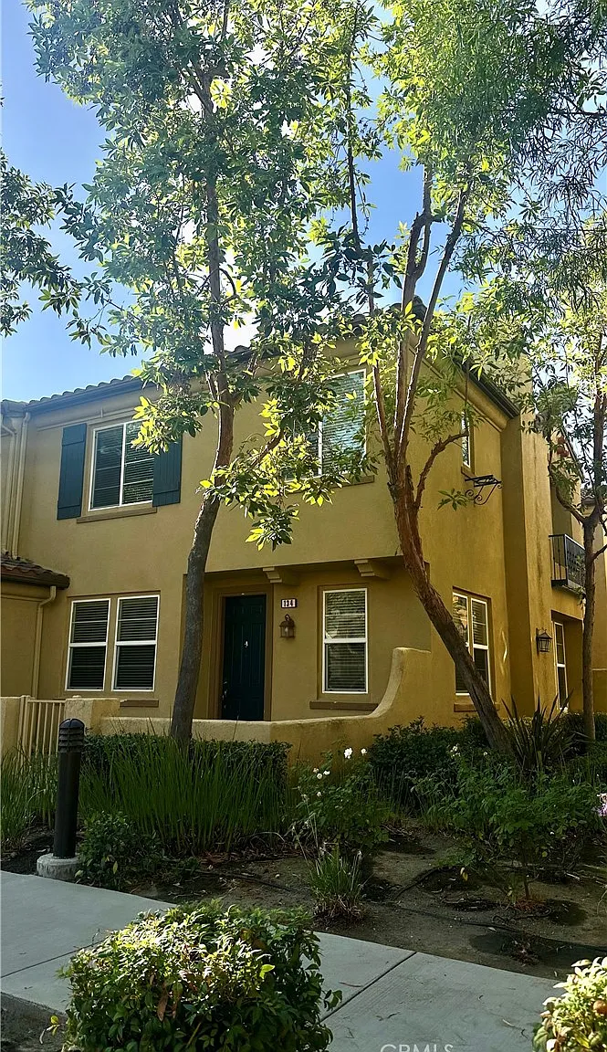 3 bed, 2.5 bath, 1508 sqft, $2,800 — Photo 1