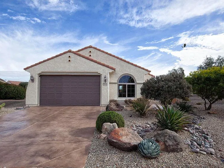 26766 W Mohawk Ln — Photo 2