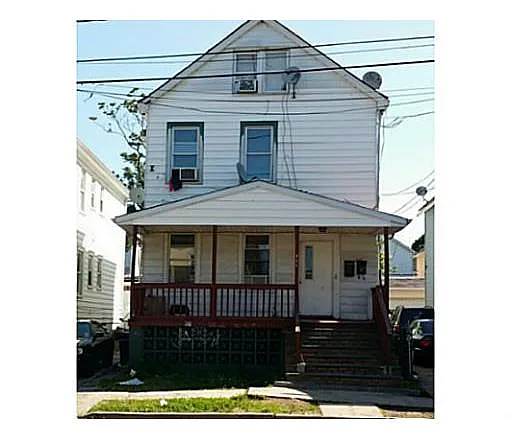 305 Powers St photo 1