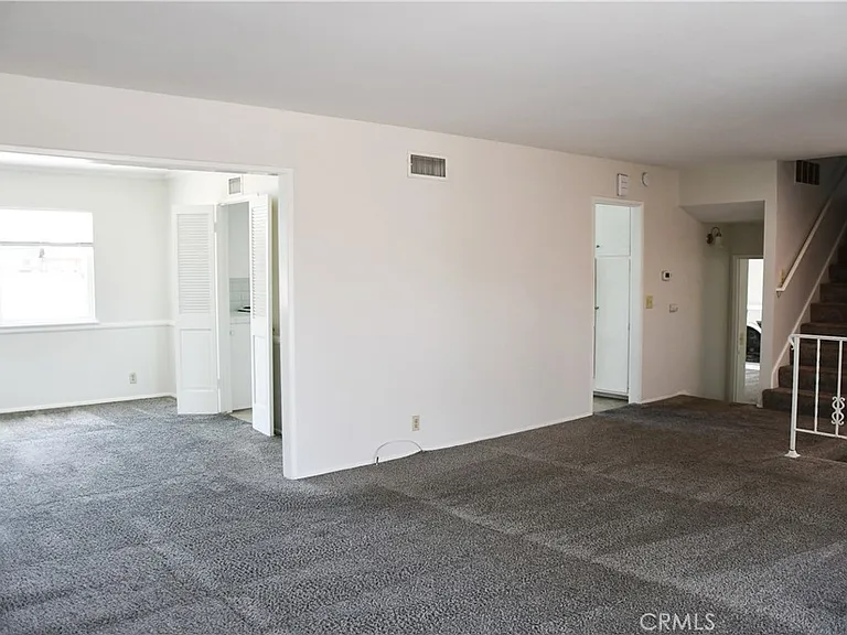 522 E Collins Ave — Photo 11