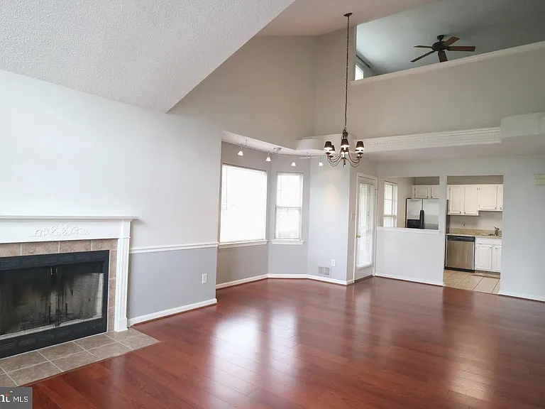 2406 Brookhaven Dr — Photo 4
