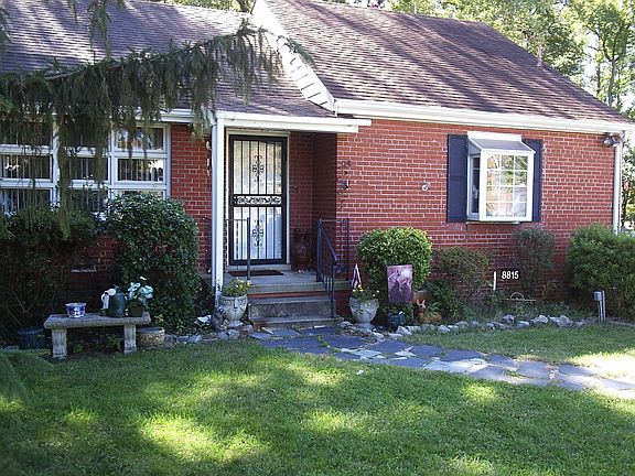 2nd image of 8815 Dena Dr