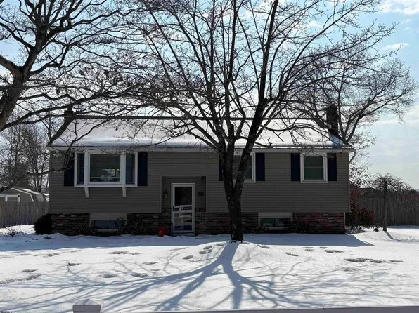114 Braddock Ave, Hammonton, NJ 08037