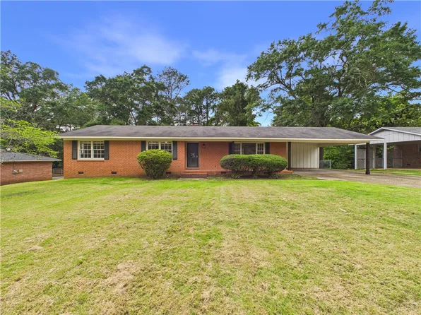 1300 Pinedale Dr, Opelika, AL 36801