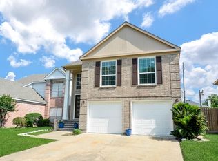 5204 Breckenridge Dr, Houston, TX 77066