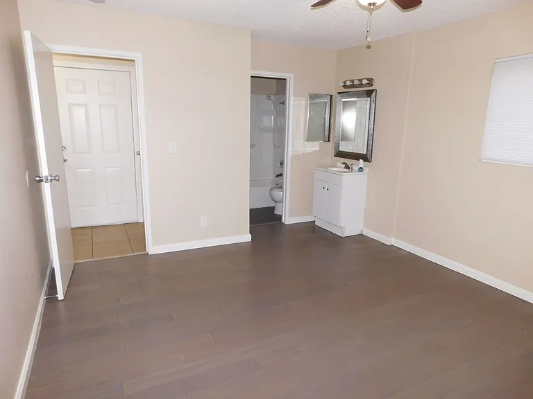 5228 Greene Ln — Photo 6