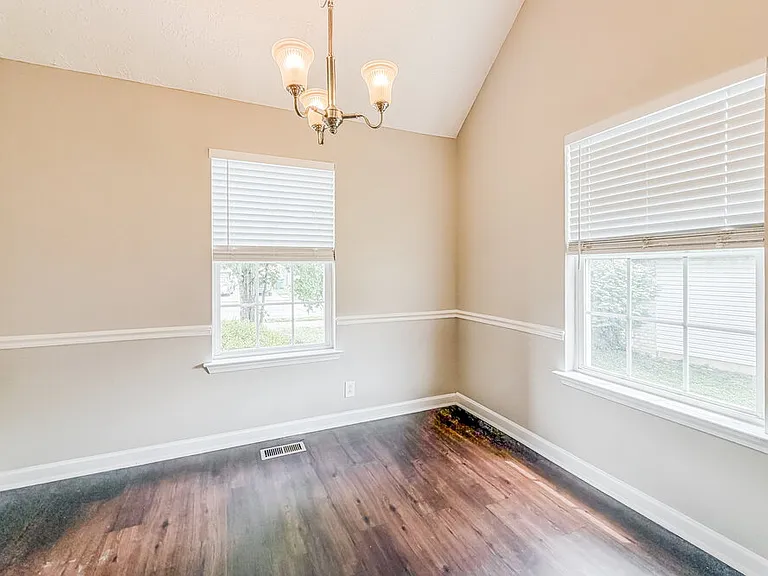 2816 Windcrest Trl — Photo 7