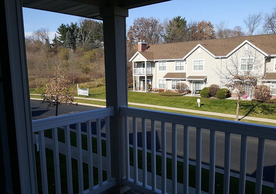 1st image of 336 Prairie Oaks Dr