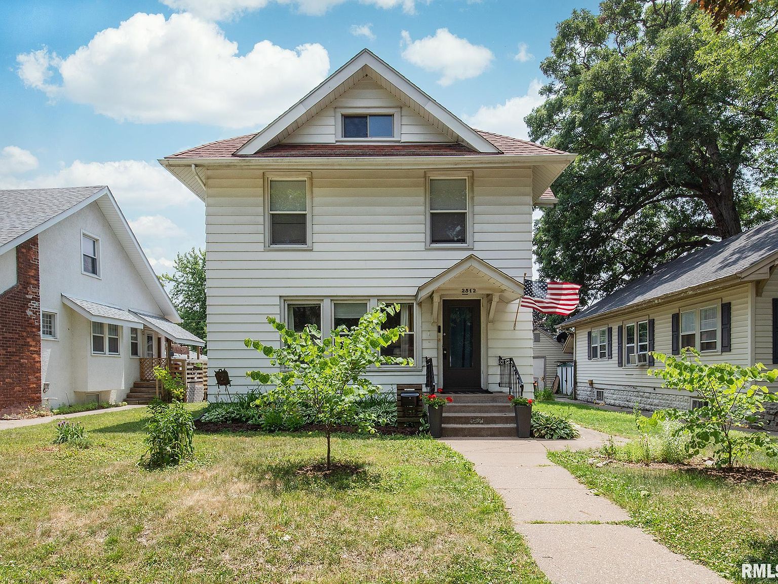 2512 20th Ave, Rock Island, IL 61201 | Zillow