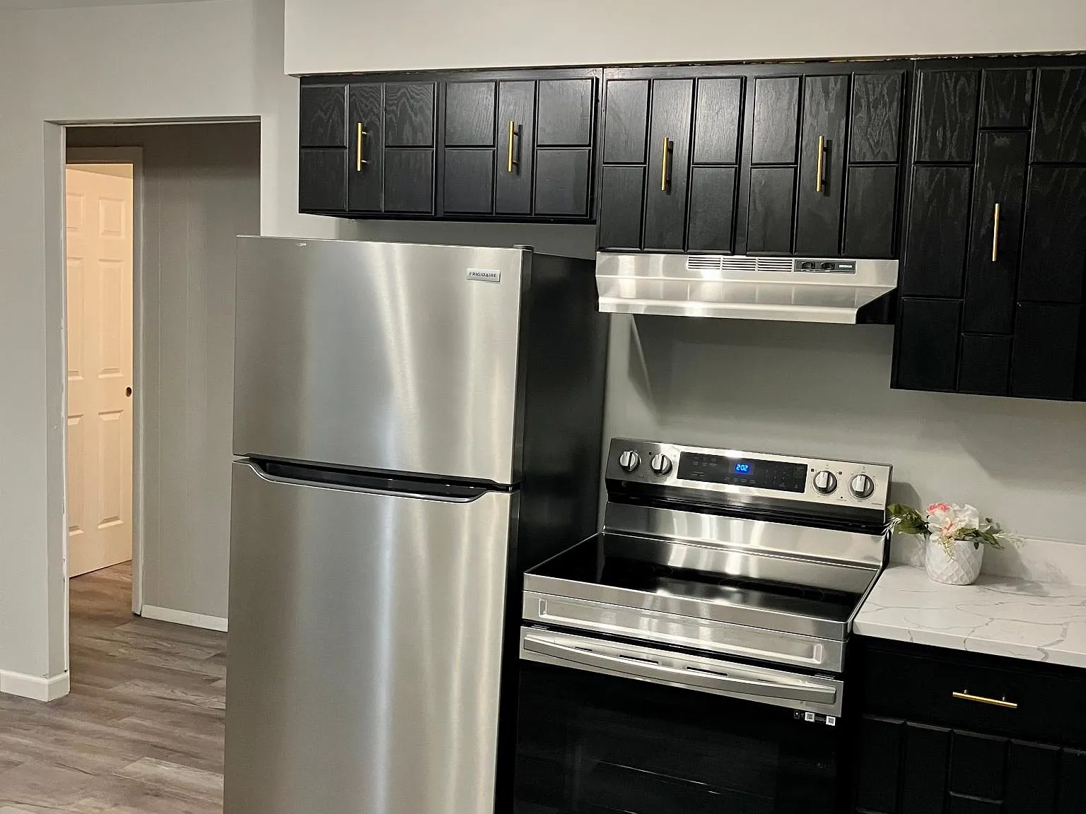 4 bed, 1750 sqft, $1,950 — Photo 1